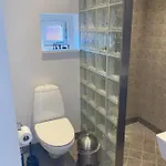 Vaerelse, Bad Og Toilet I Pensionat Næstved