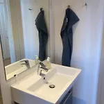 Vaerelse, Bad Og Toilet I Pensionat