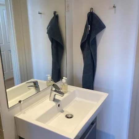 Vaerelse, Bad Og Toilet I Pensionat